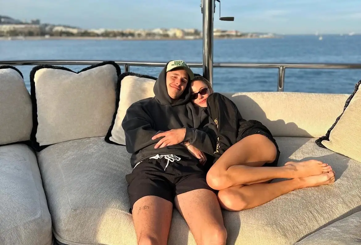 Maika Monroe with new boyfriend Dalton Gomez. (Instagram/@maikamonroe)