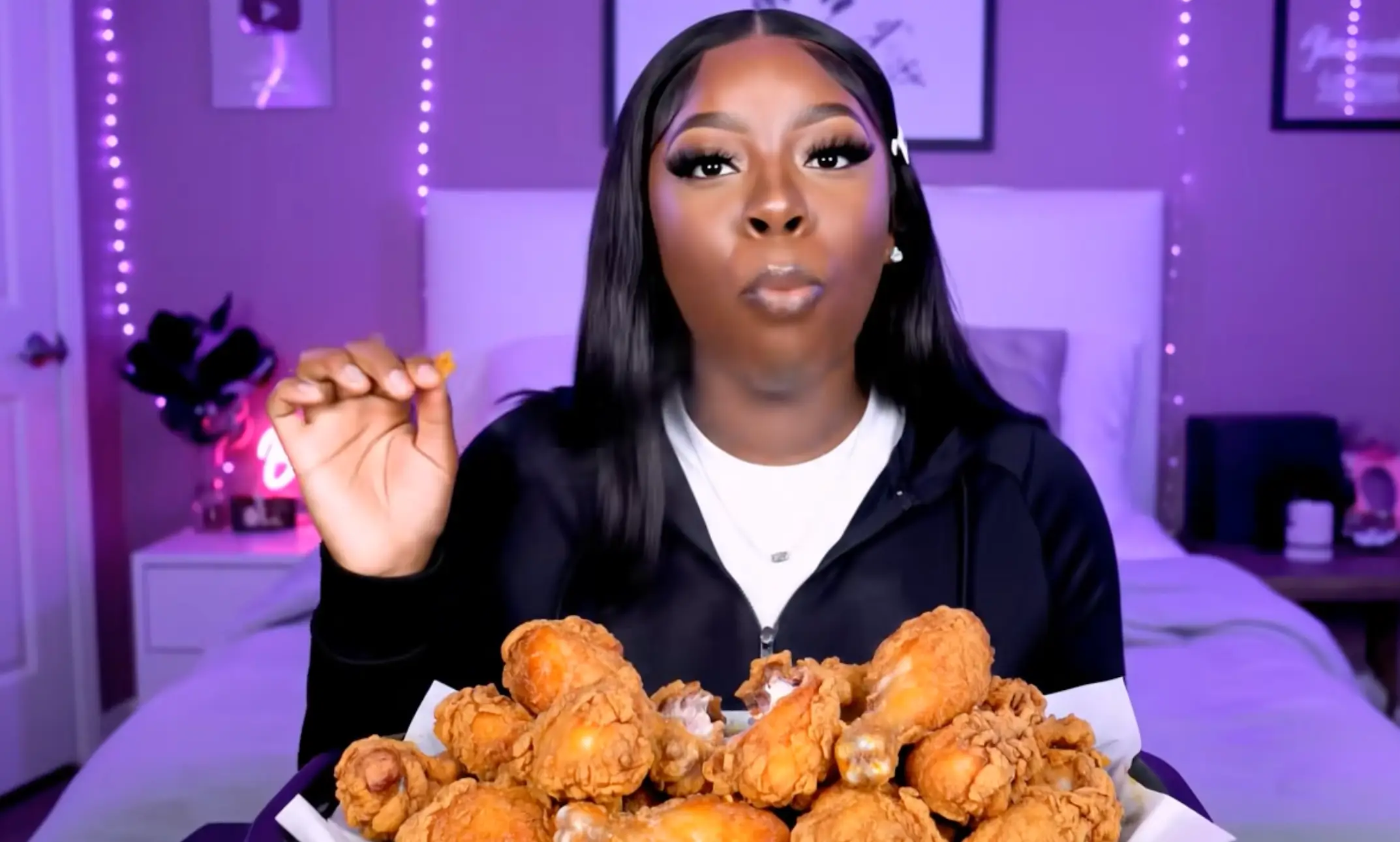 Social media users have been quick to dub the clip as 'spooky' (TikTok/jazmmmmmmmm)