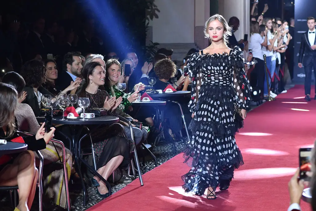 Lady Amelia Windsor walking for Dolce & Gabbana in 2017 (Jacopo Raule/Getty Images)