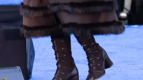 Rama stunned in a pair of MIISTA boots during the ceremony (BG048/Bauer-Griffin/GC Images)