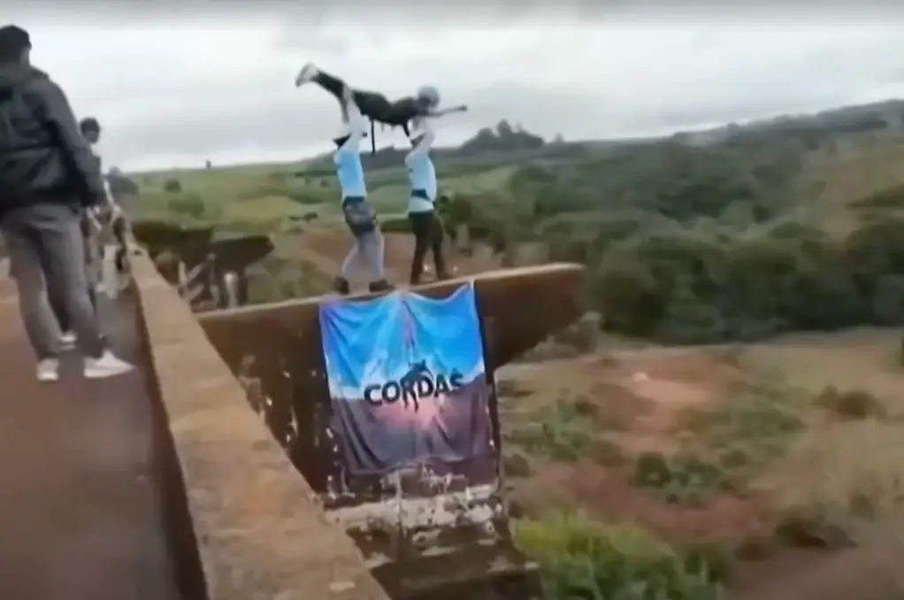Rodrigues de Freitas hadn't been attached to the main rope (NBC)