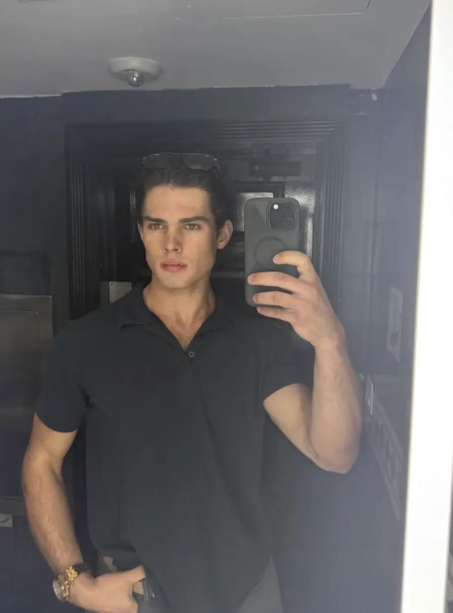 'Looksmaxxing' influencer Clavicular has been called out by a doctor for his 'dangerous' practices (Instagram/@clavicular0)