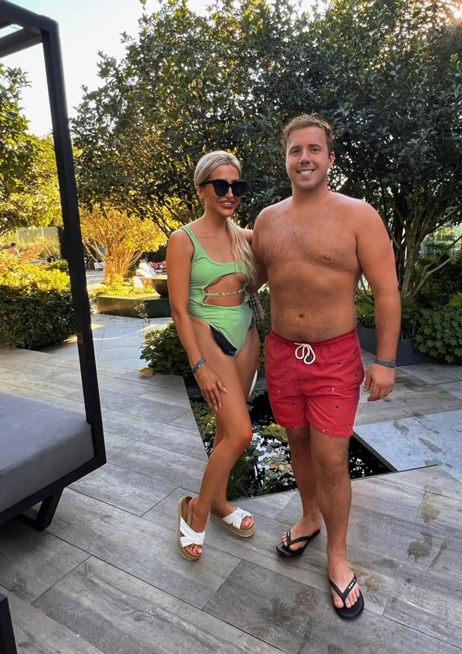 Holly has her boyfriend Callum as her support system.