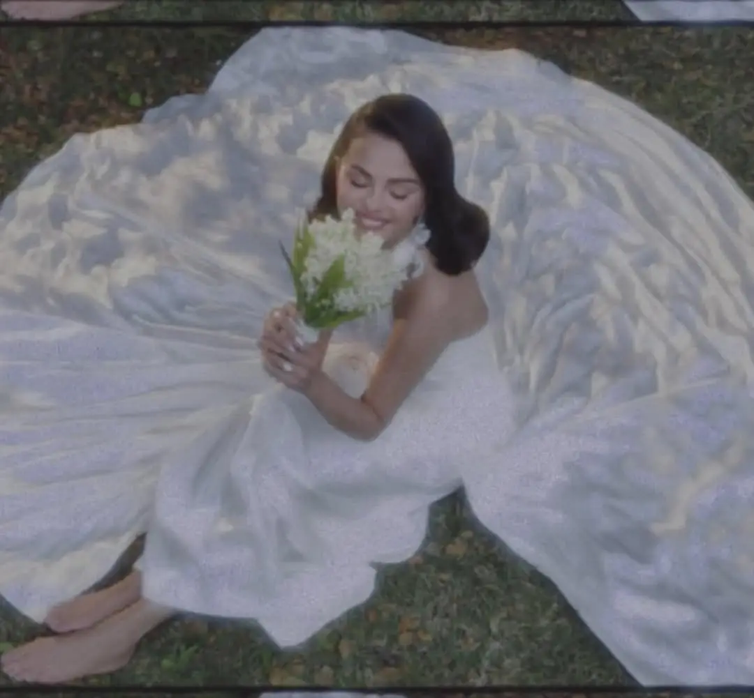 Selena looked stunning in a gown by Ralph Lauren (Instagram/Selena Gomez)