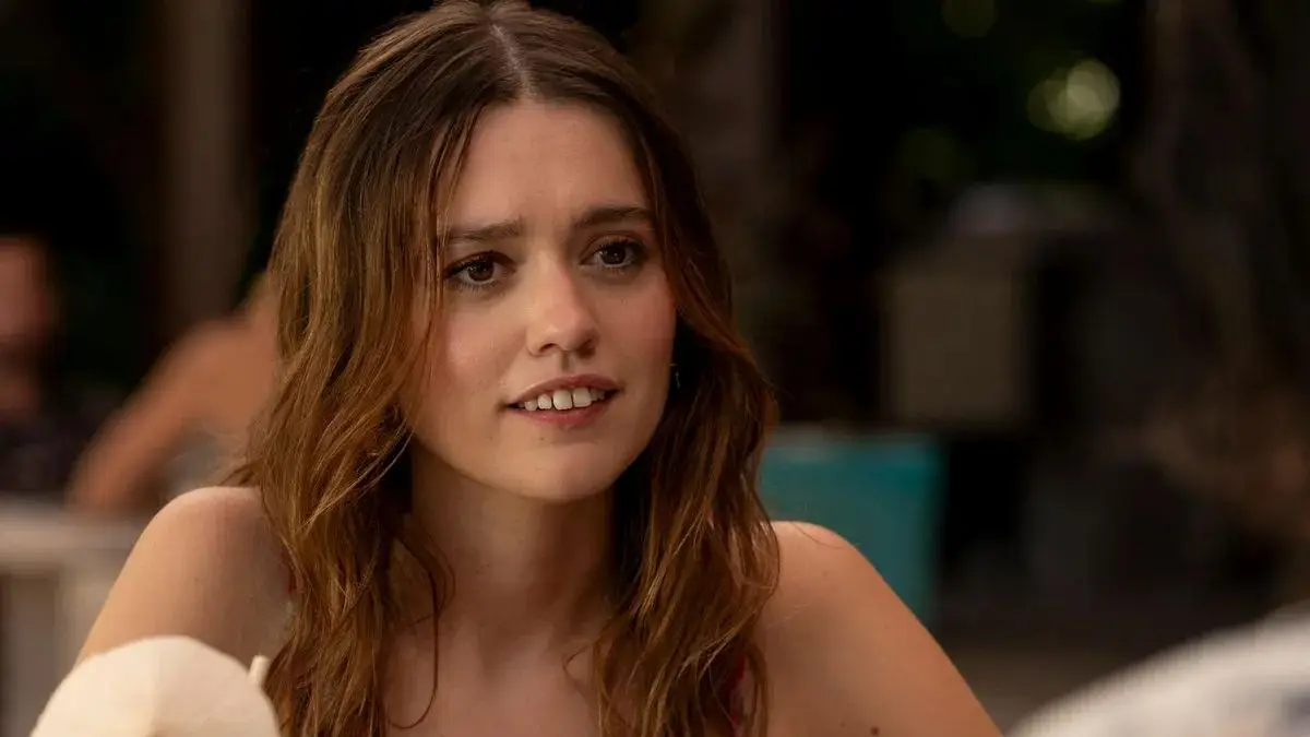 Why Aimee Lou Wood addressing comments about her teeth is actually really important