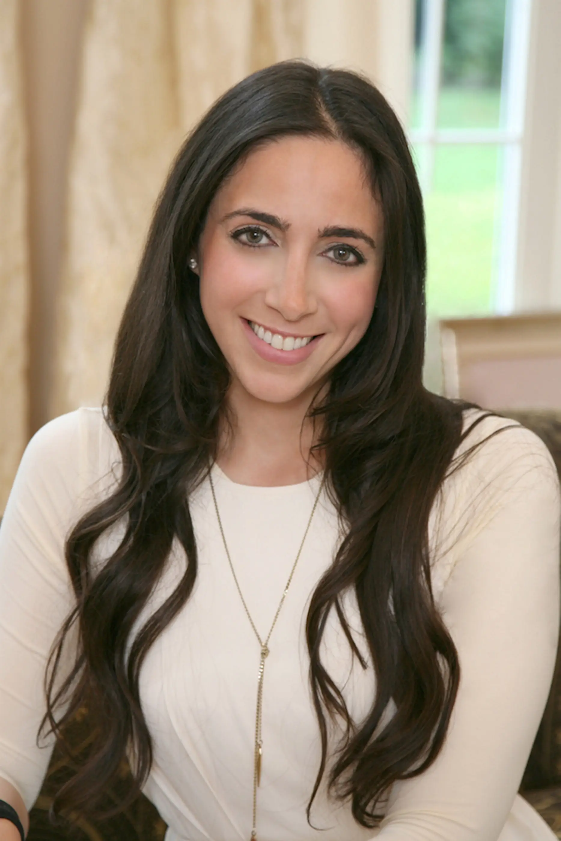 Relationship coach Sabrina Bendory explains how to not be a 'girlfriend fluffer'.