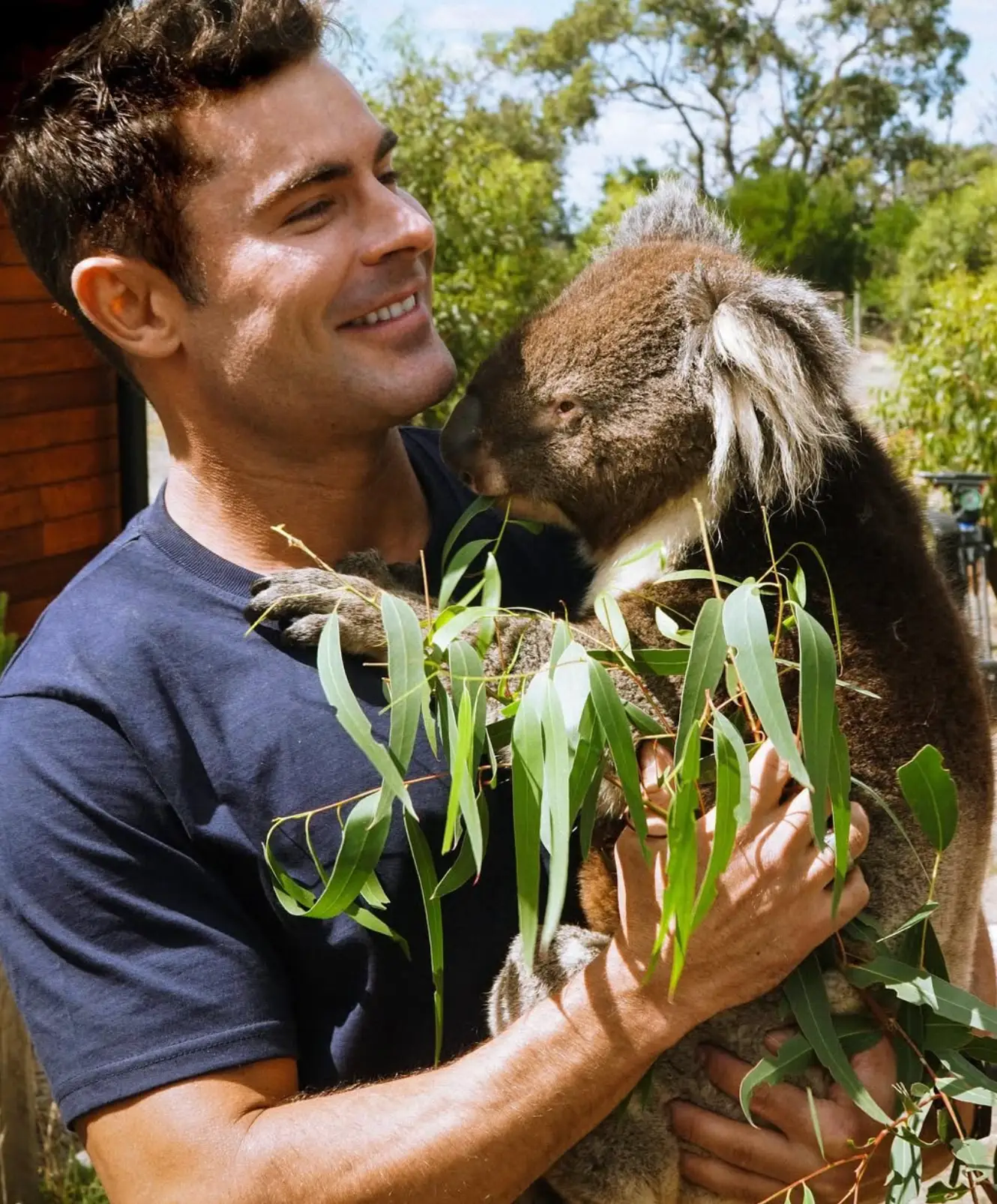 Efron turns 39 today (Instagram/zacefron)