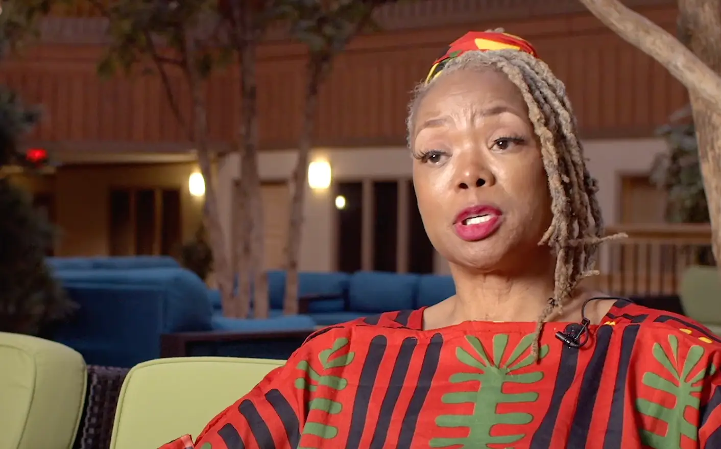 There are lots of things that Diana can't do now, thanks to her long nails.