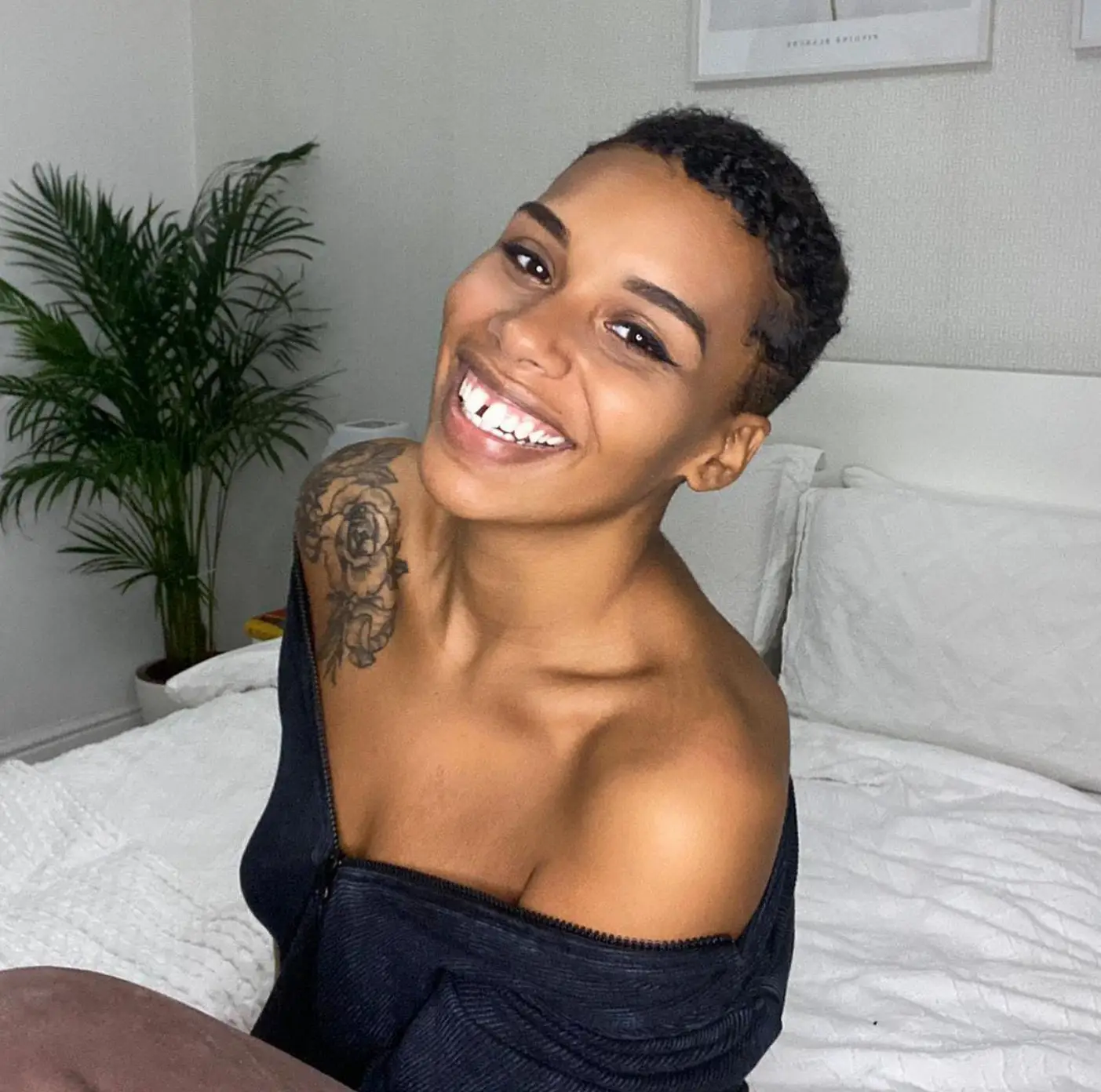 Jaelle visited A&E when the bleeding got worse.