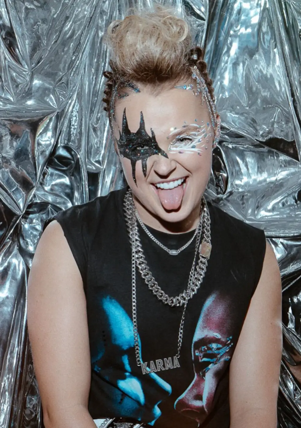 JoJo Siwa has recently switched up her image (Instagram/@itsjojosiwa)