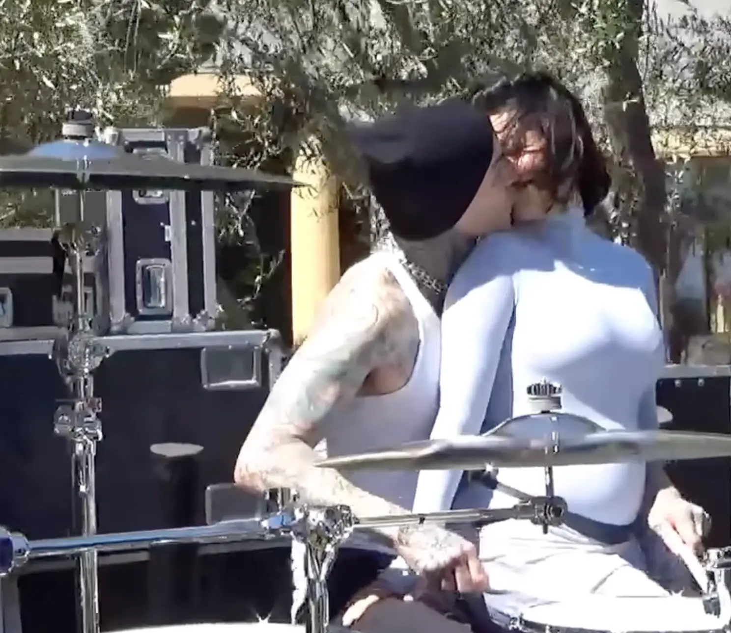 The vid was complete with a drum roll for full effect.