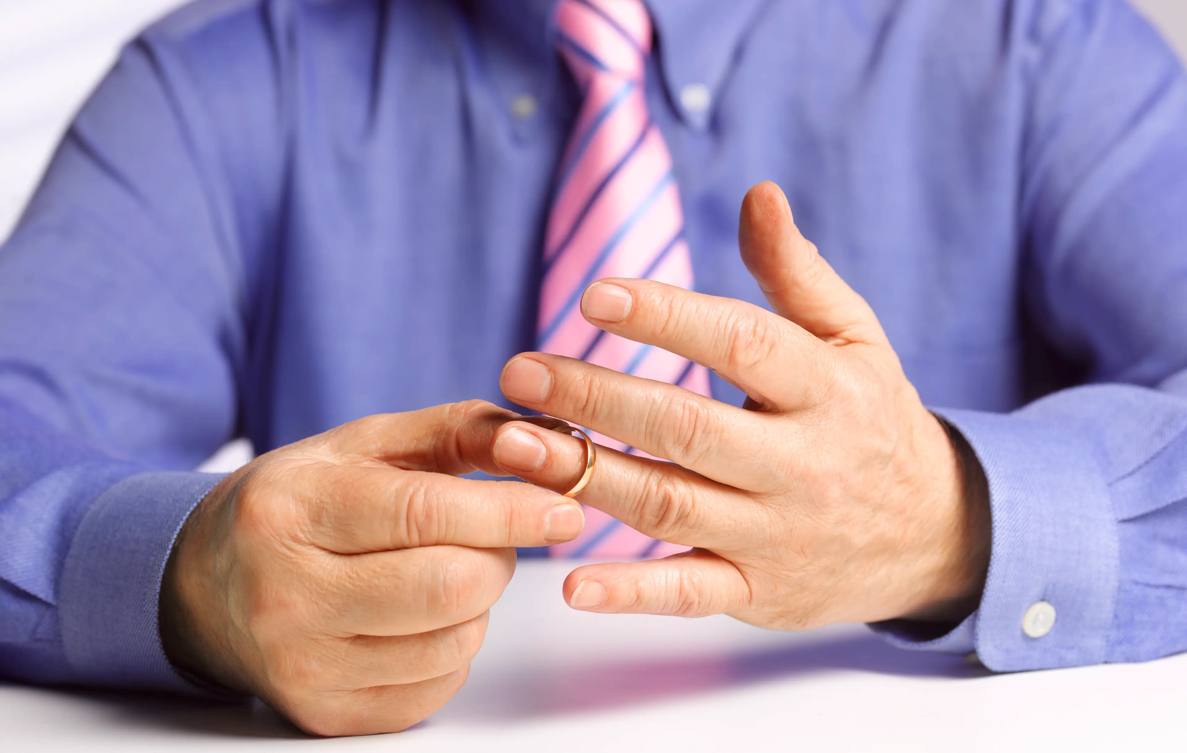 Daters shouldn't be afraid to voice their suspicions (Peter Dazeley/Getty)