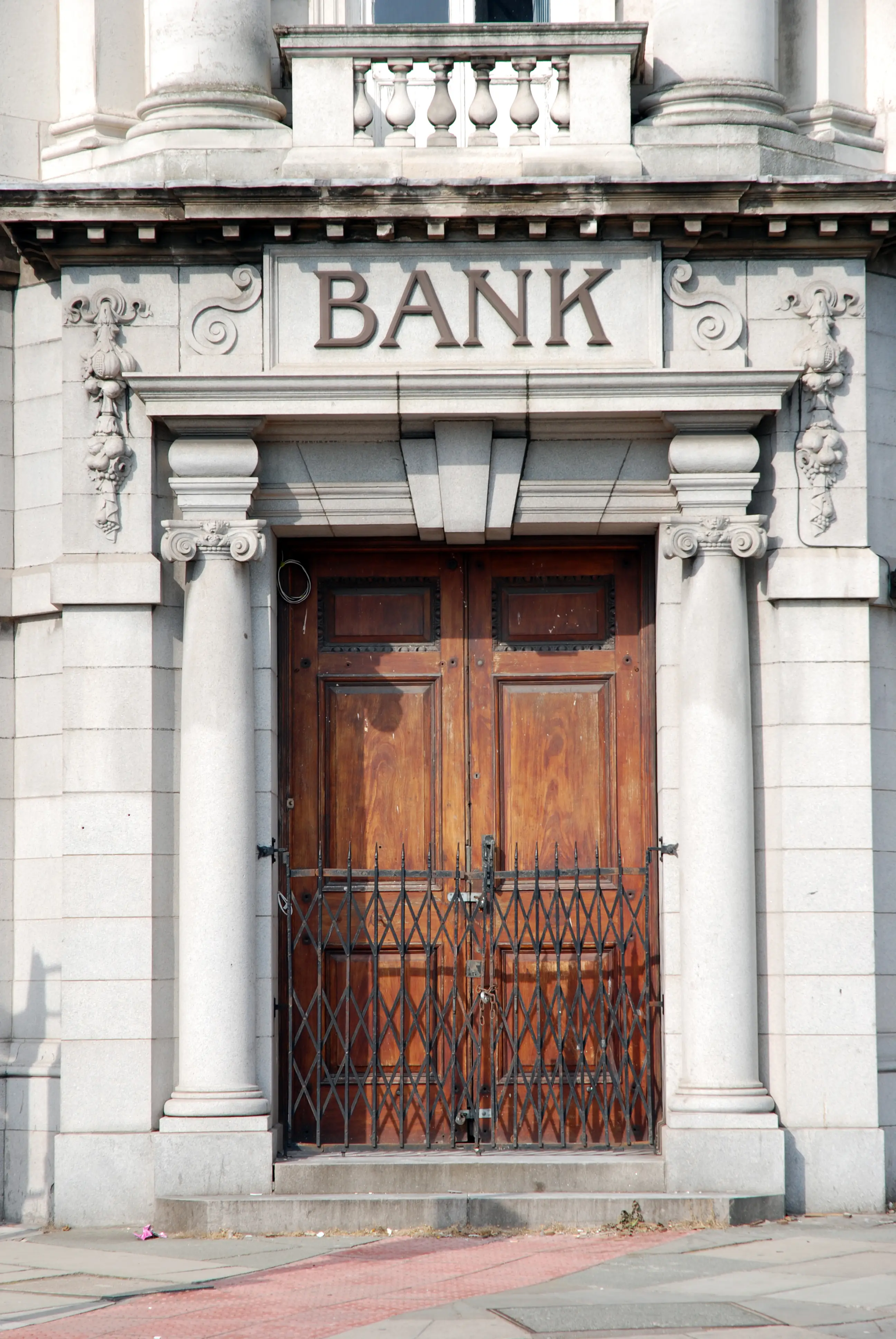 Banks will also remain closed until the 27th (ilbusca/Getty)