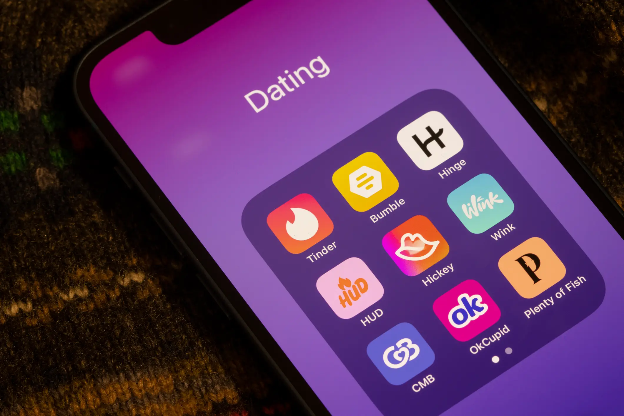 Dating apps have left many Gen Z users craving something calmer (hapabapa/Getty Images)