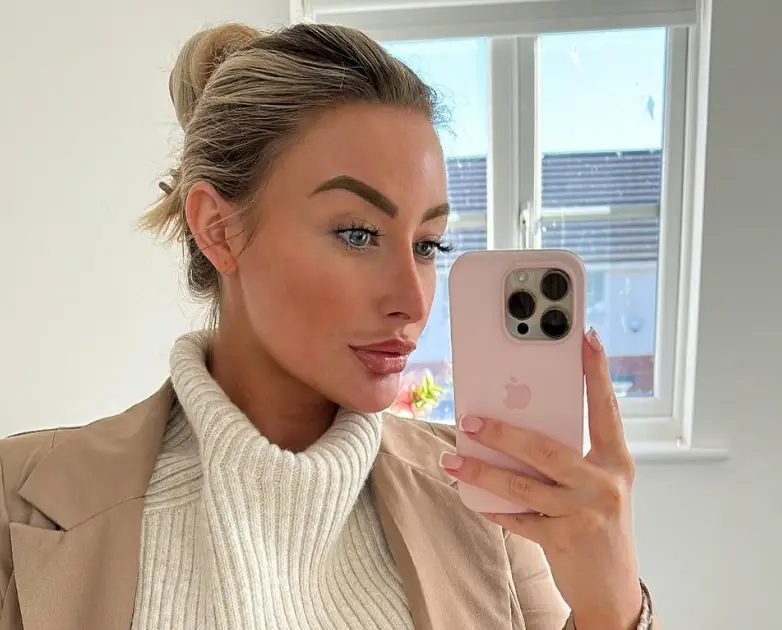 Chloe welcomed her daughter in April 2022.