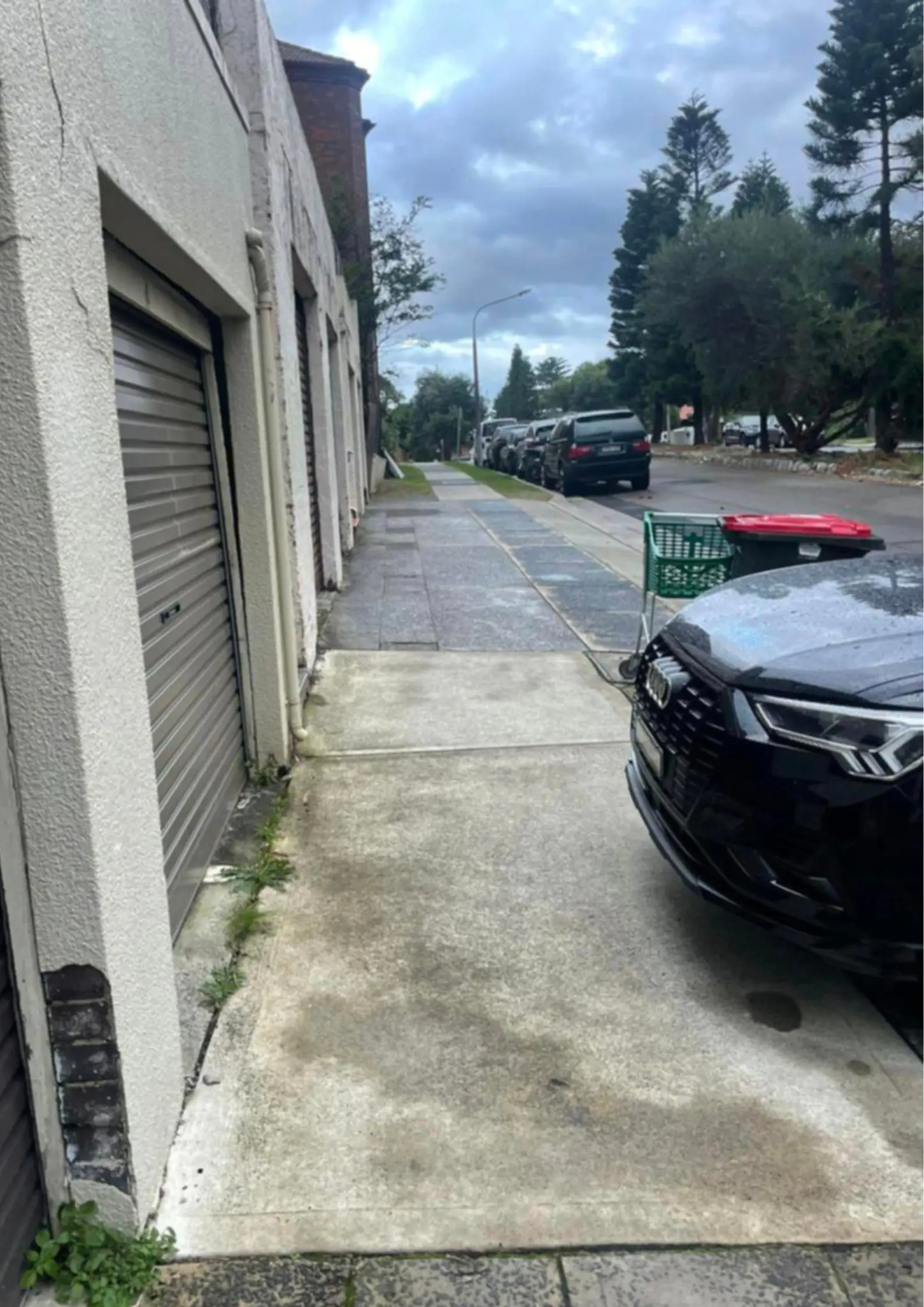 Jäclyn made sure to leave room for pedestrians and prams.