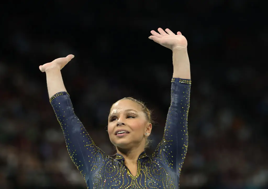 Flávia Saraiva helped lead her team to winning bronze after suffering an eye injury. (Christina Pahnke - sampics/Getty Images)