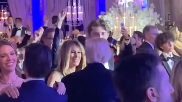 Donald Trump and Melania’s 'uncomfortable kiss’ sparks huge debate