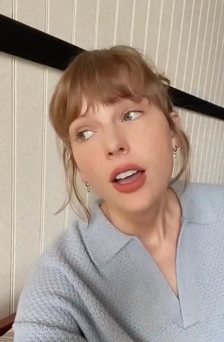 It seems Taylor Swift has a relationship proposal on the table.