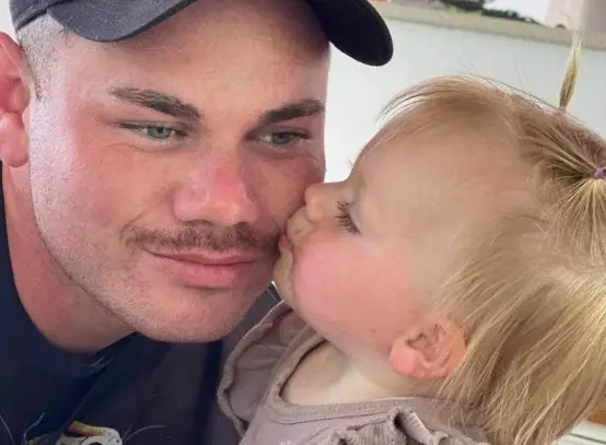 Andrew Bradshaw passed away with his daughter Skyla by his side.