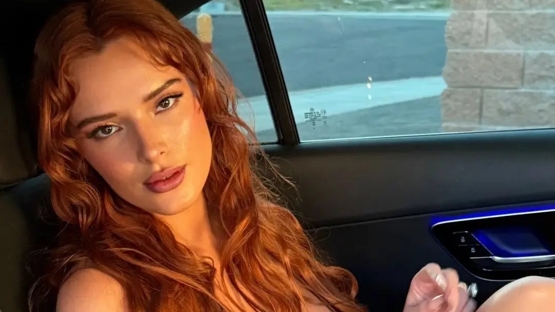 Instagram/BellaThorne