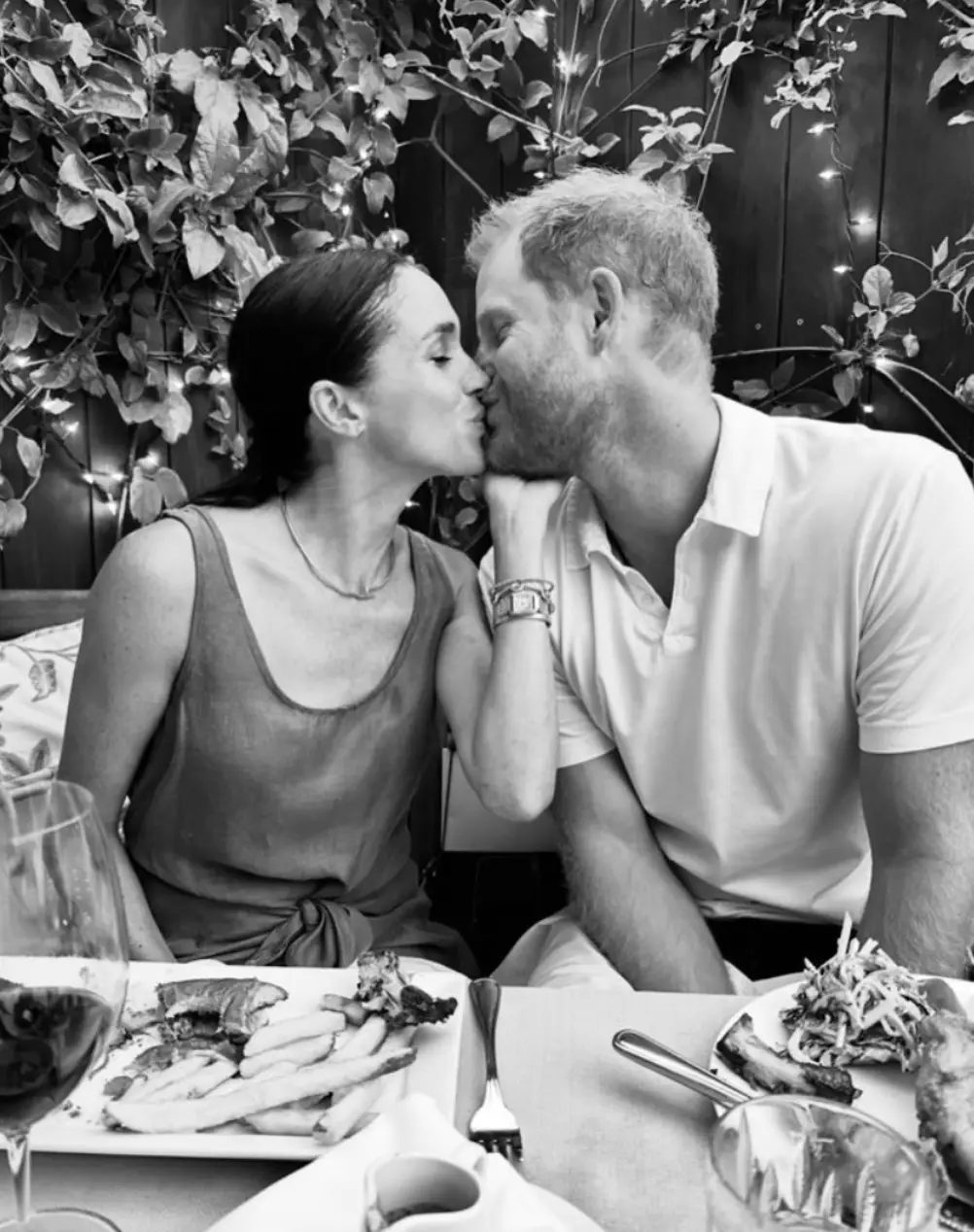 Meghan shared a number of sweet handwritten notes to mark the special occasion (Instagram/@meghan)