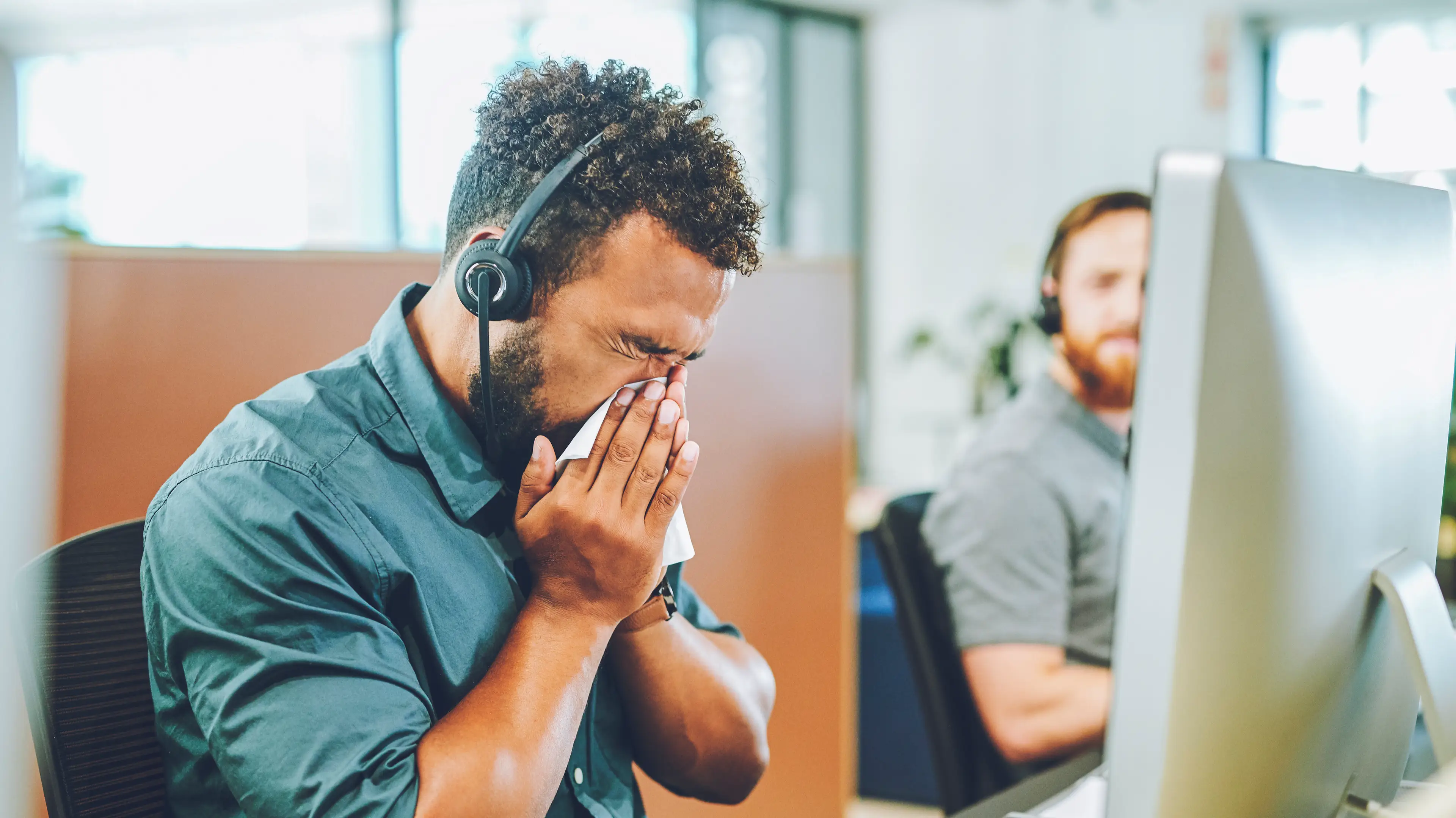 Doctor explains weird reason why we're all sneezing so much at the moment