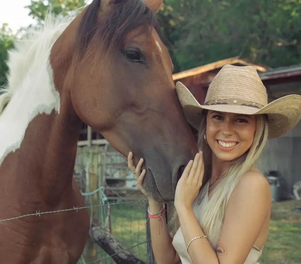 Hailey Welch is set to interview a number of guests (Instagram/@hay_welch)