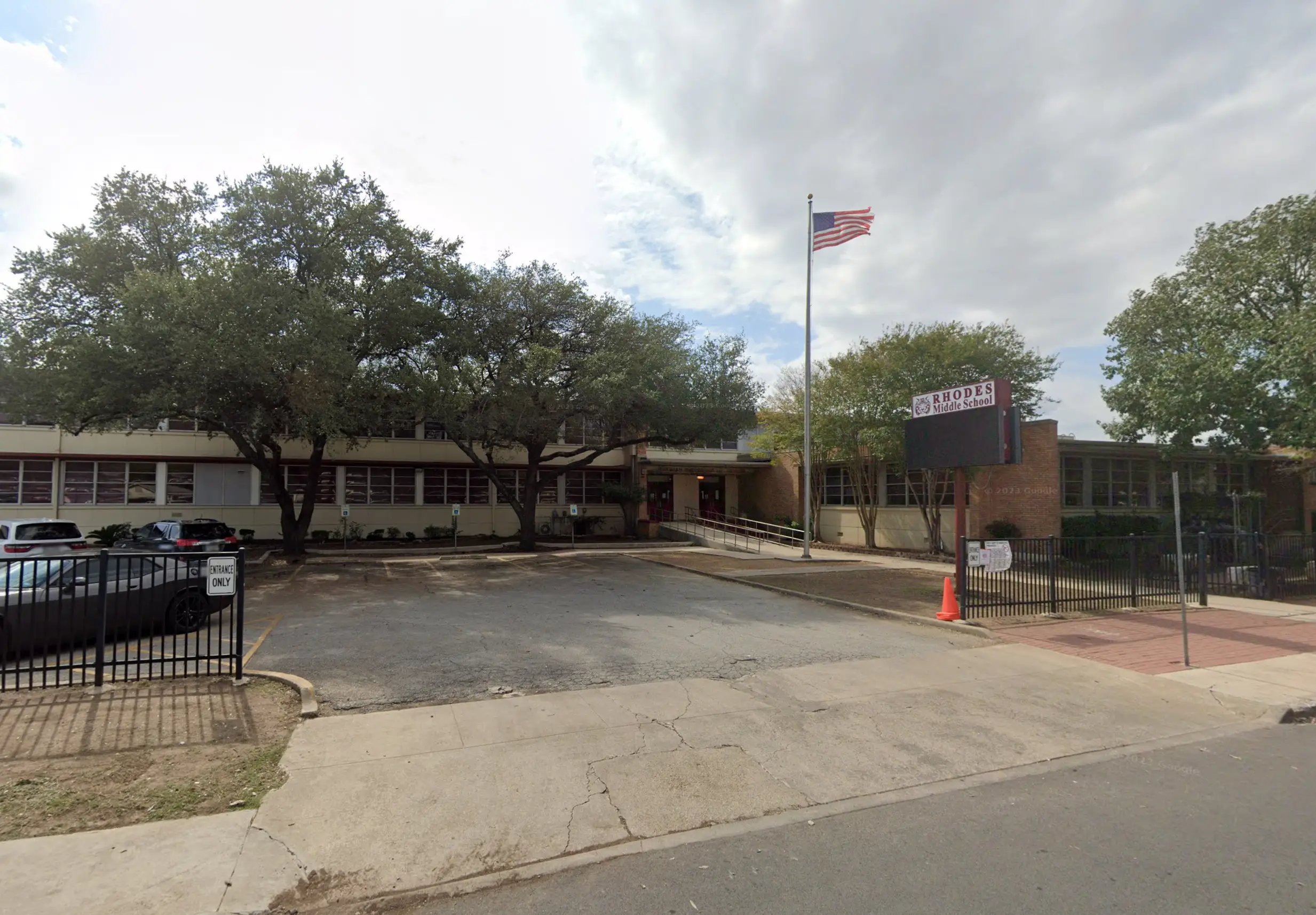 Jeremiah Middle School, in San Antonio, was the subject to the school shooting plot (Google Street View)