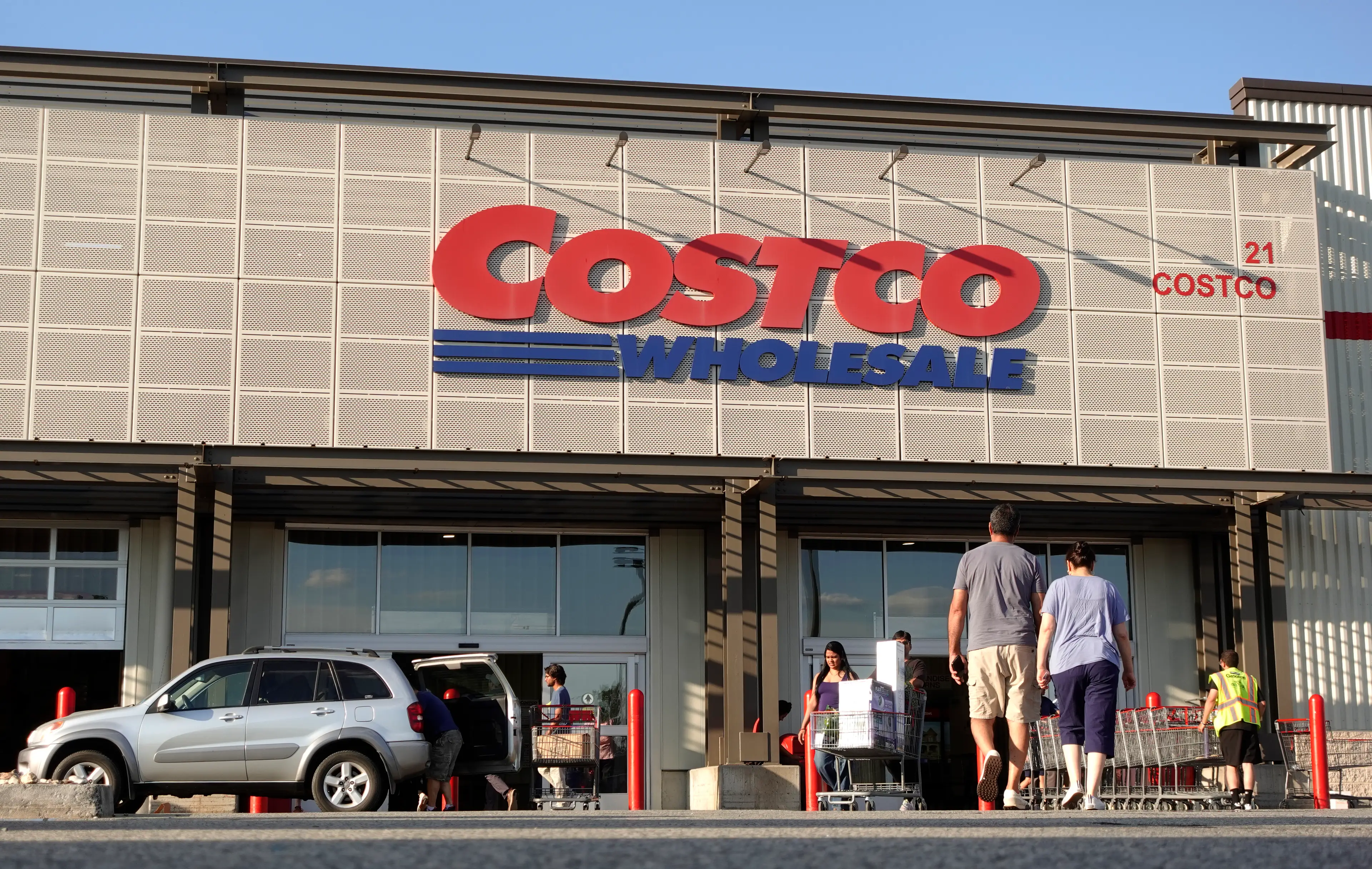 Watch out for all the secret pricing on your next Costco visit (Gary Hershorn/Getty Images)
