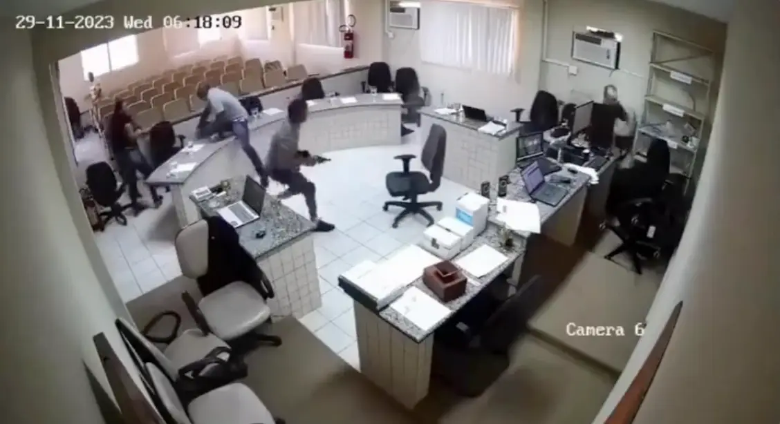 Terto reportedly shot at De Moura six times.