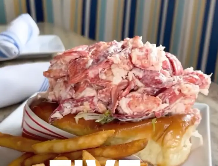 The sandwich features one pound of meat. (Instagram/@joefishne)