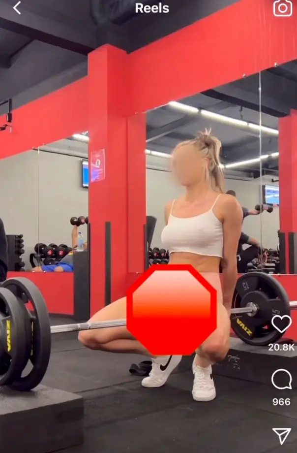 He was less than impressed (Twitter/@TheJoeySwoll)