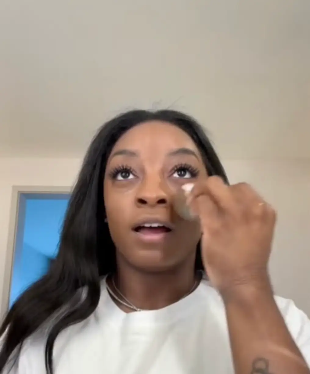 The Olympian couldn't believe her eyes. (TikTok/@simonebilesowens)
