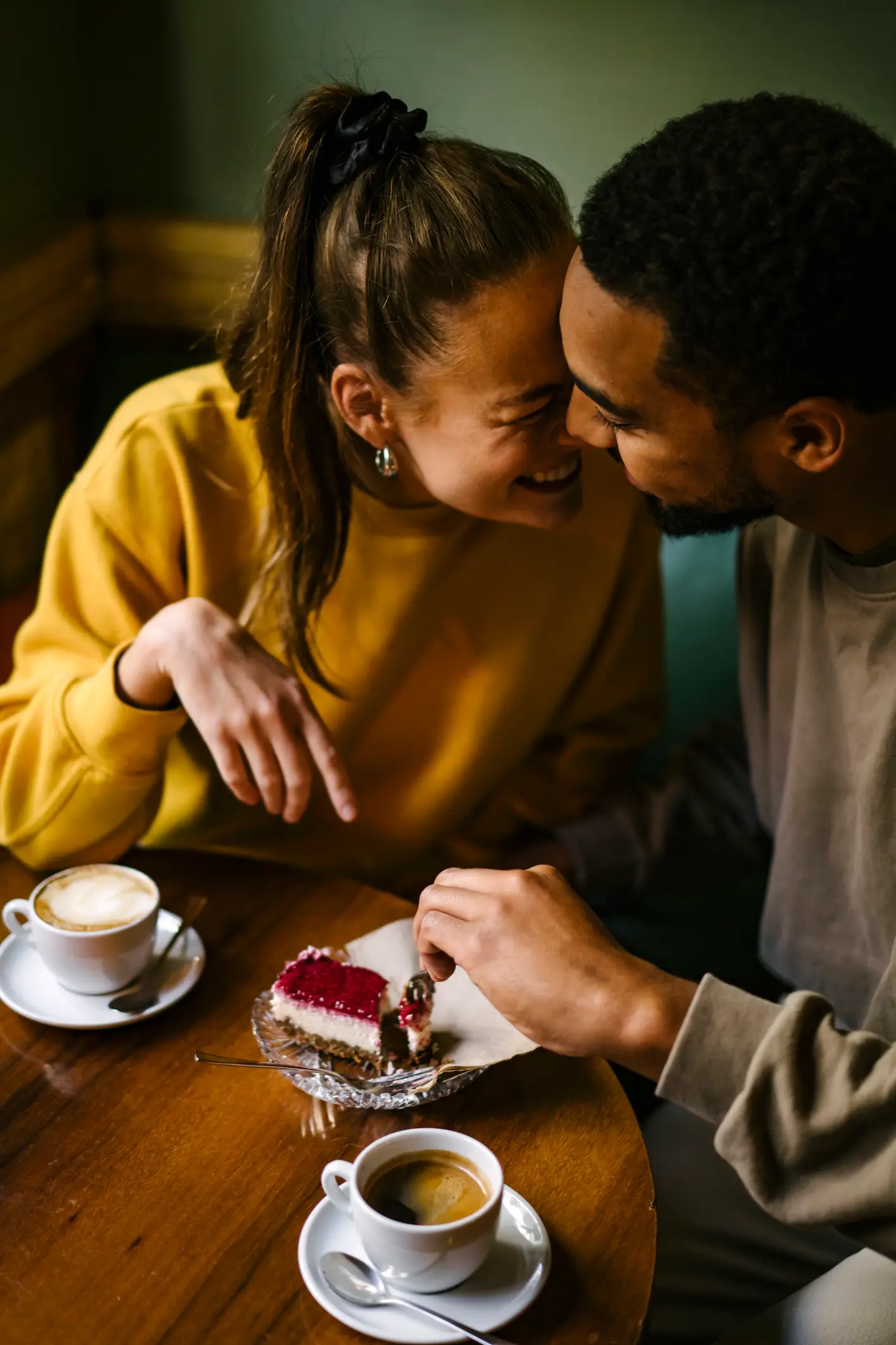 All smiles around on date night (Getty Stock Image)