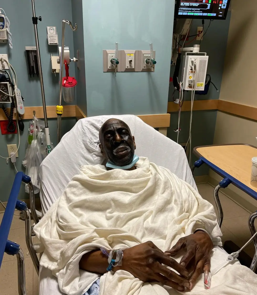 Michael B. Jackson wore blackface paint in response to an infamous sketch Sarah Silverman once took part in.