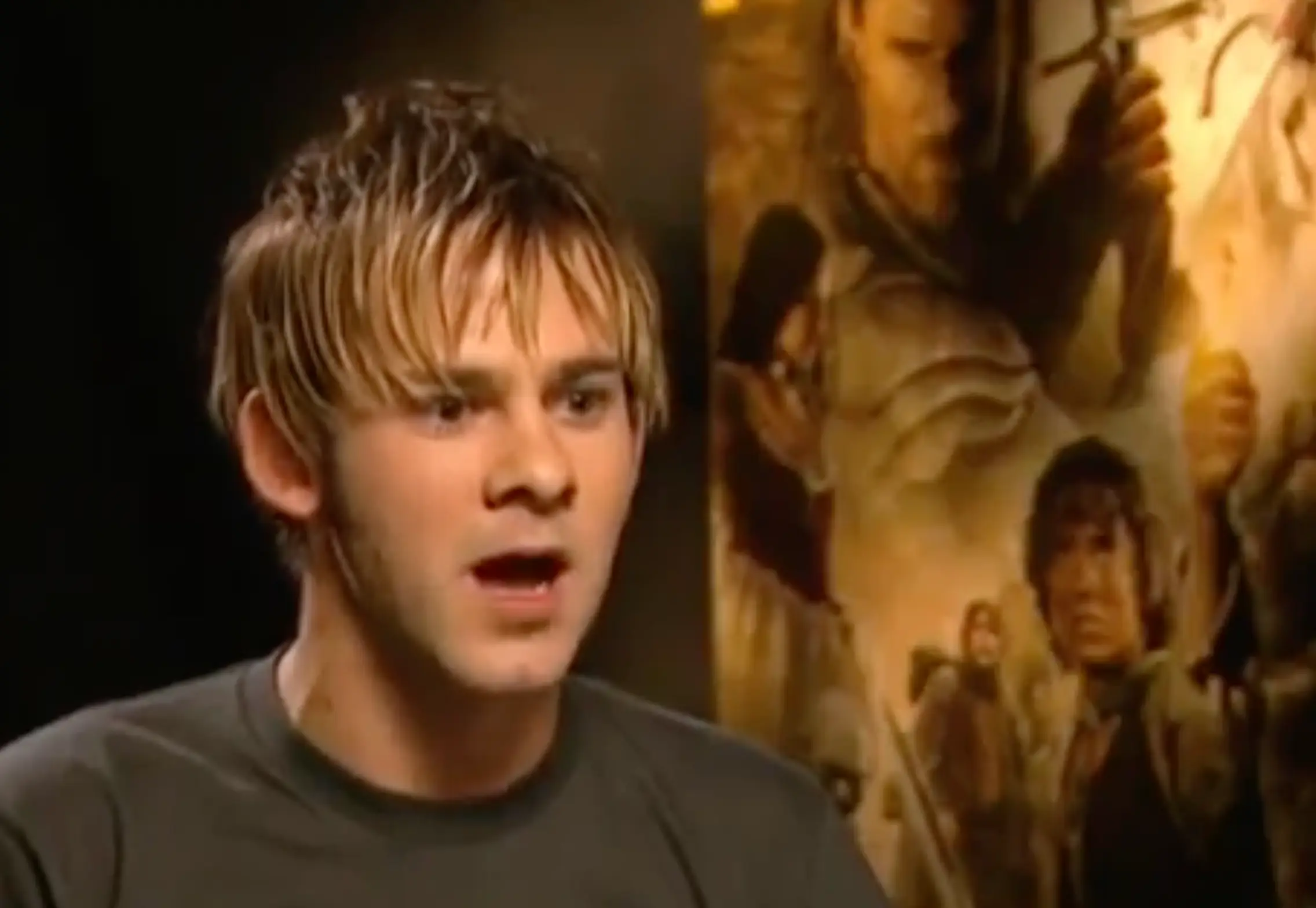 Dominic Monaghan pretend to be a reporter during the skit.