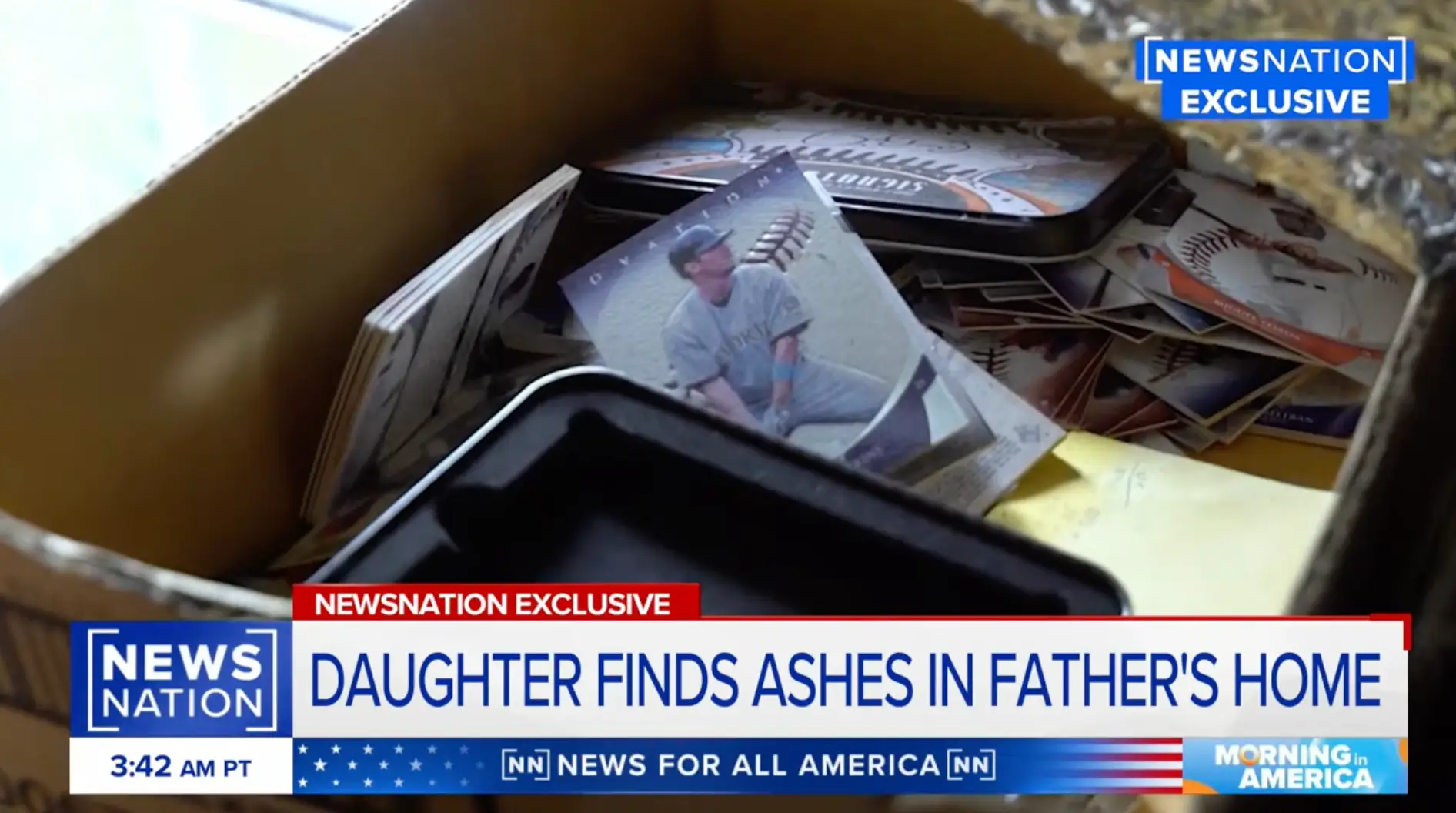 Donna found her father's collection of baseball cards. (NewsNation)