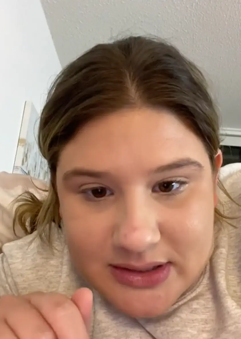 The model called out the airline.