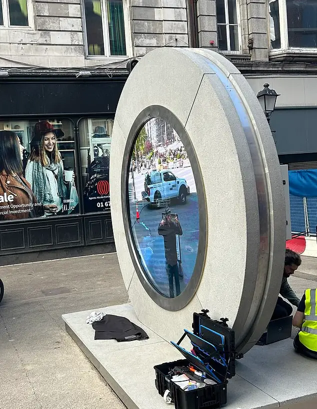 The project has portals installed all over the world. (@portals.org / X)