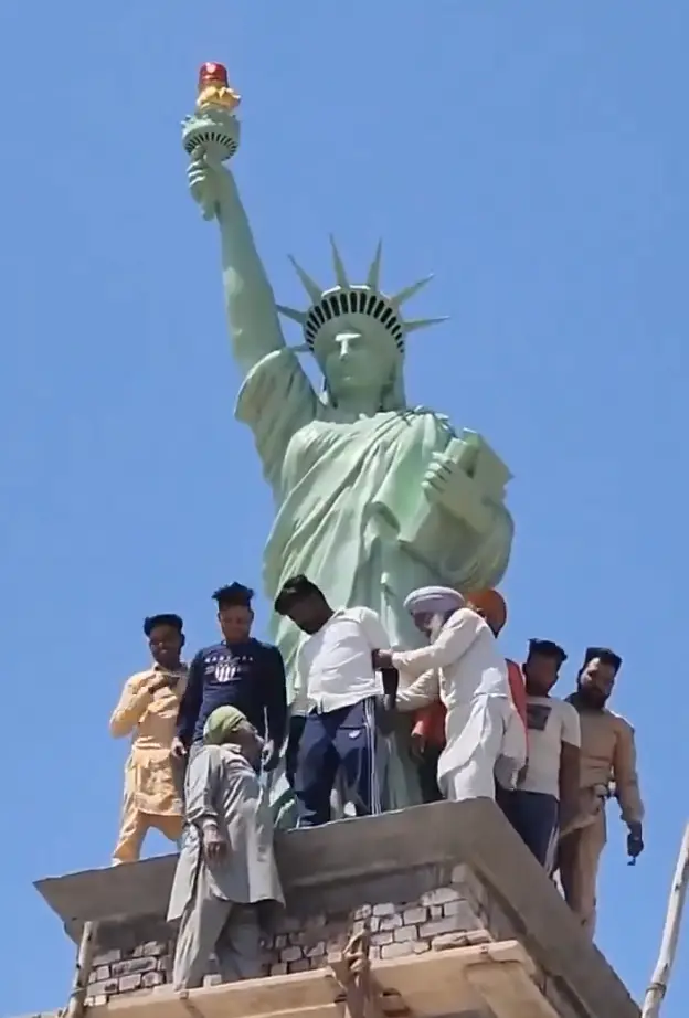 The replica Statue of Liberty in Punjab. (X/@WeekendInvestng)