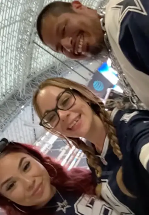 It was the family's first live Dallas Cowboys game together (KTVT/ CBS Texas)