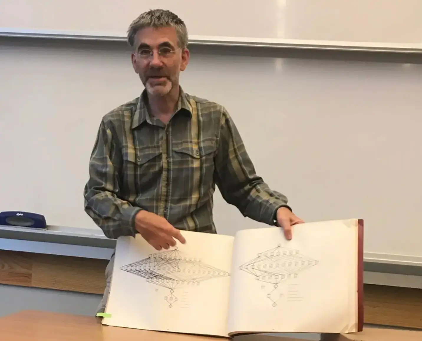 AI has changed the way Richard Borcherds marks (Instagram/@quantumaths)