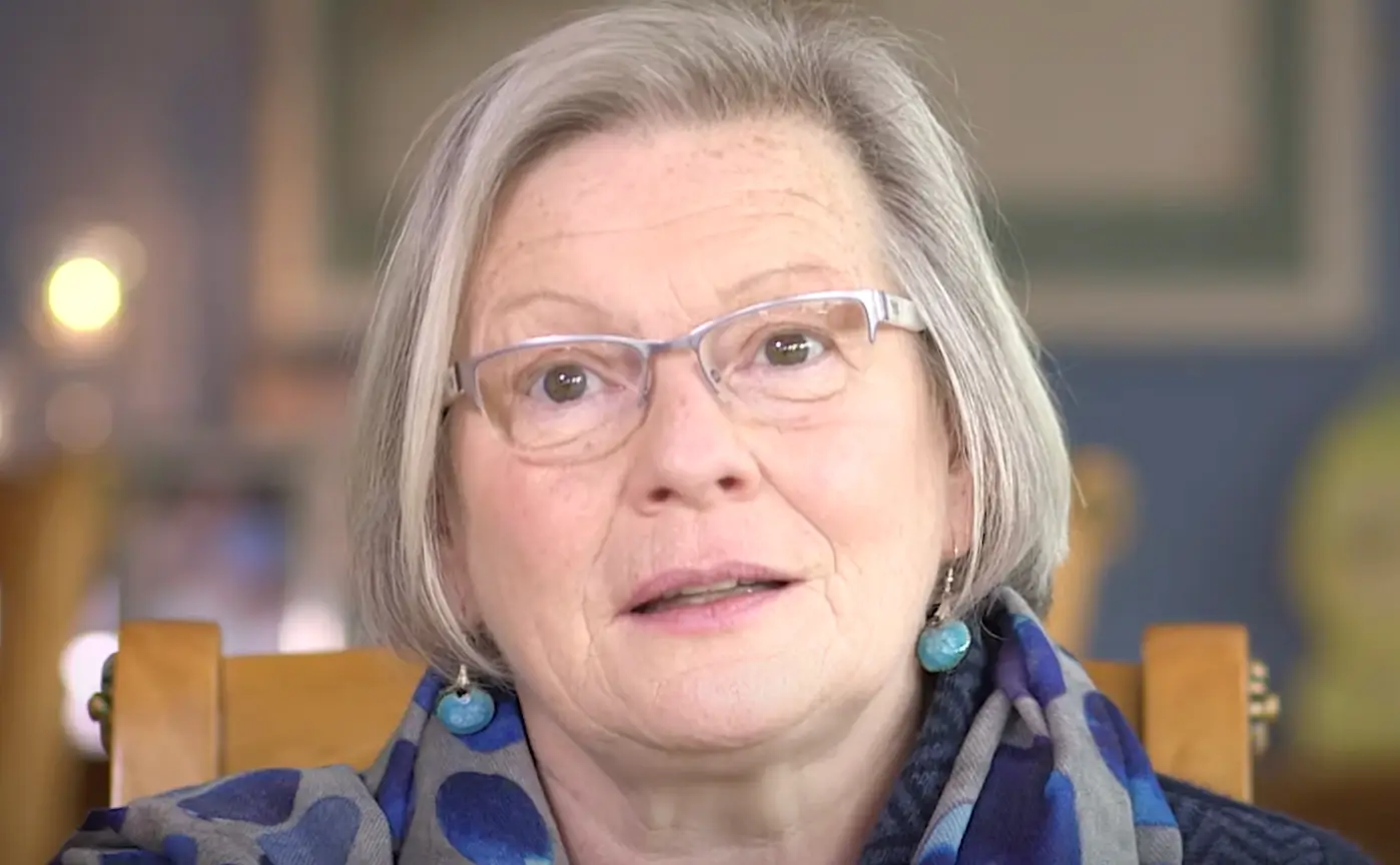 Joy Milne has the unique ability to smell people's Parkinson's disease (BBC)