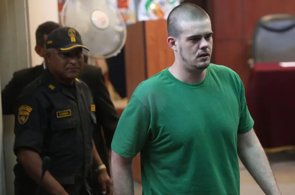 Joran van der Sloot has been beaten up in prison.