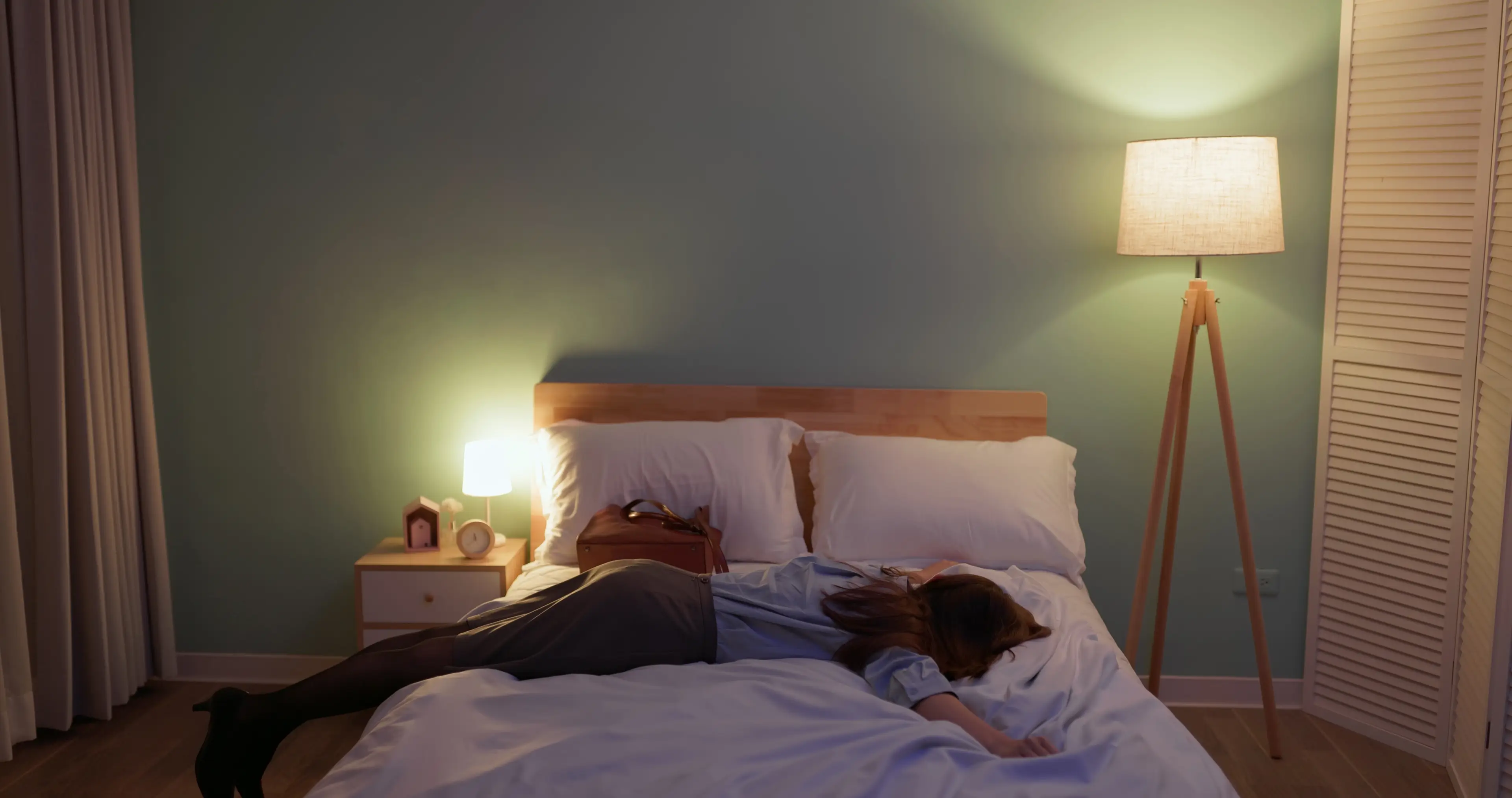 Falling asleep too quickly could mean you're sleep deprived (Getty Stock Photo)