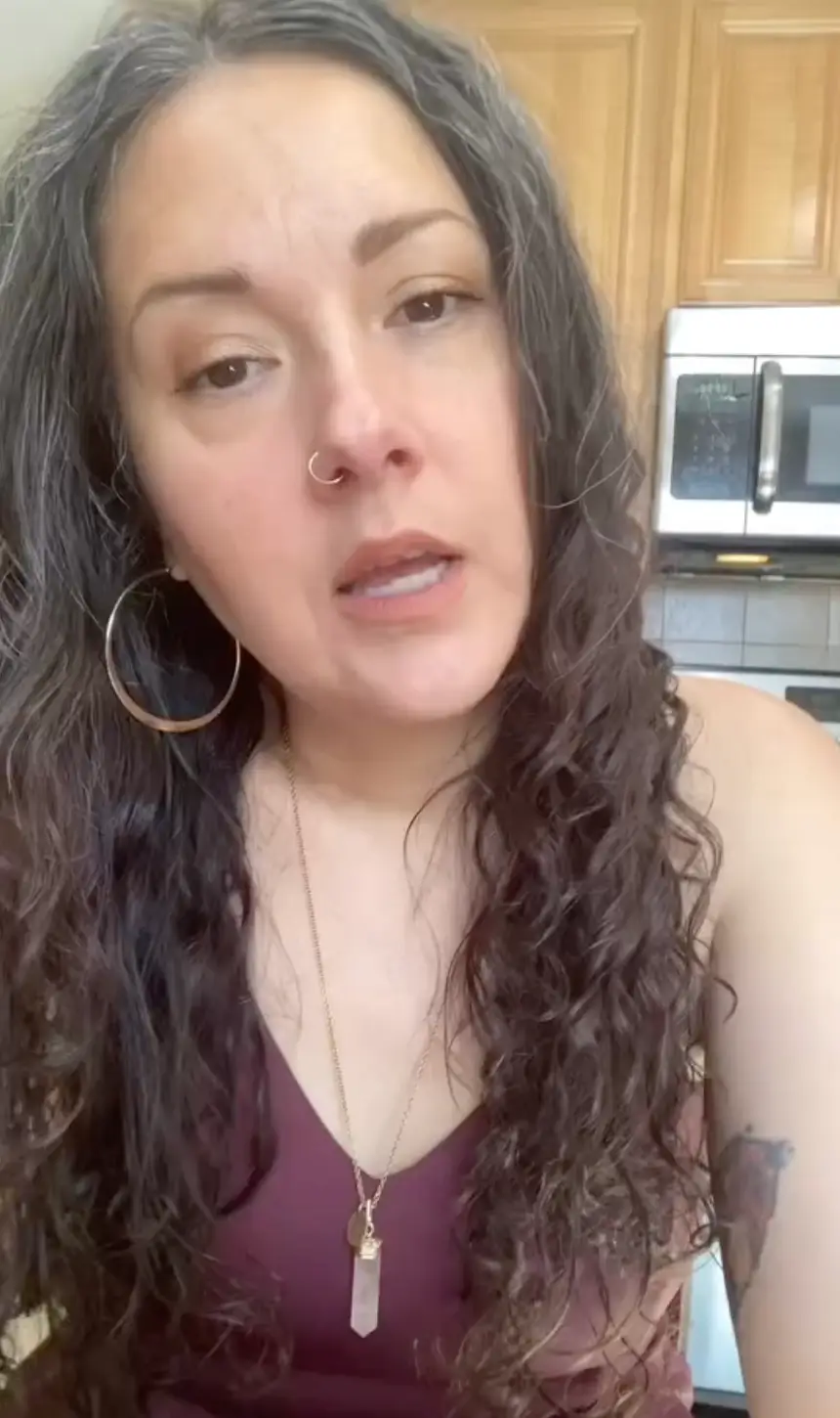 Enitza Templeton shared how she had realised that she need to end her marriage. (Instagram / @emergingmotherhood)