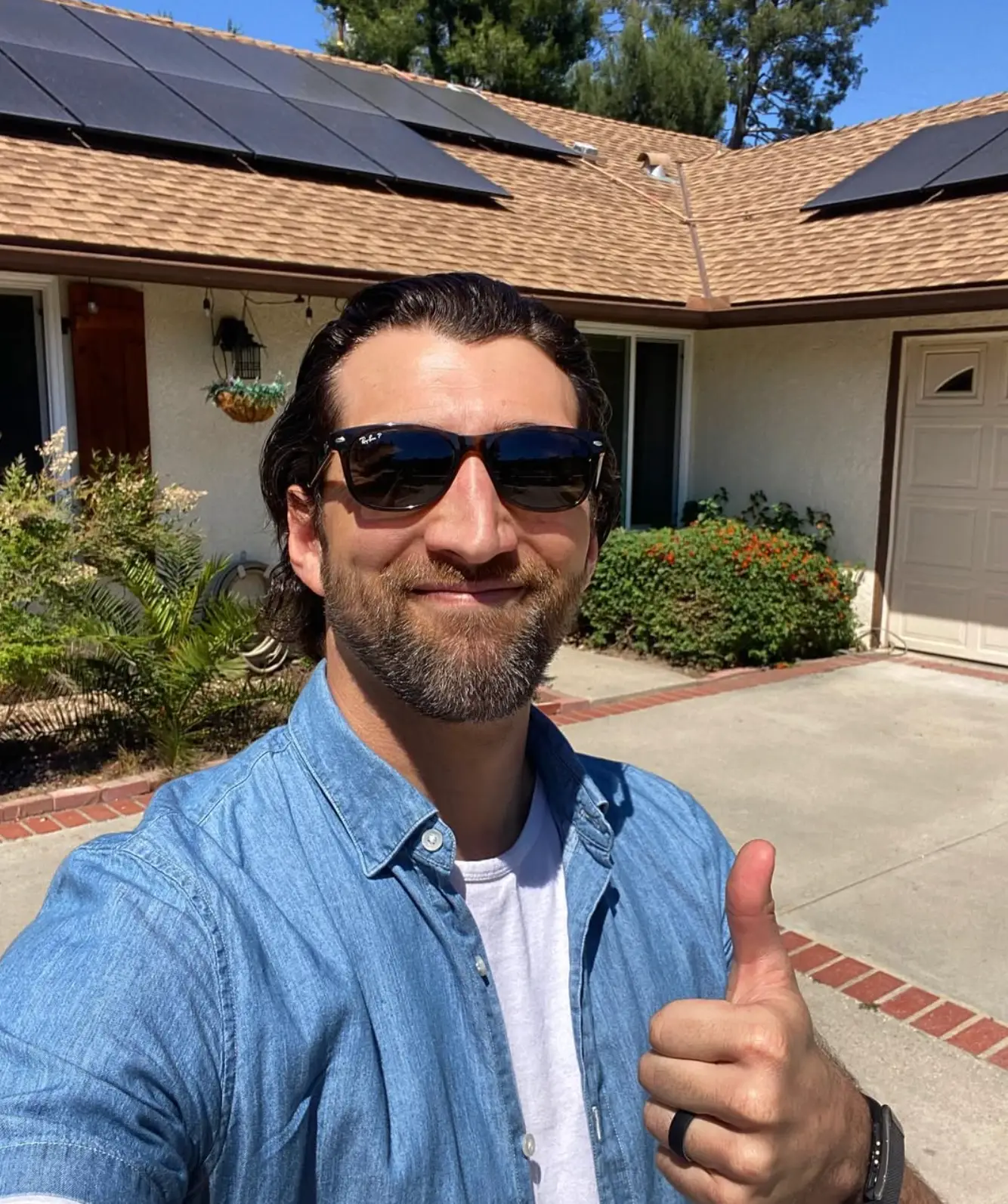 Snyder, the teenage heartthrob from 'Lizzie McGuire', is now a successful real-estate agent (Instagram/heyclayton)