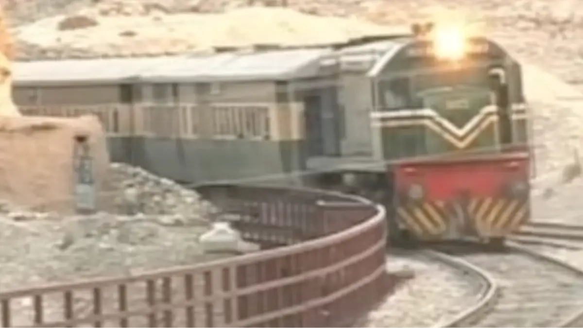 Train with 400 passengers hijacked by gunmen with specific demands