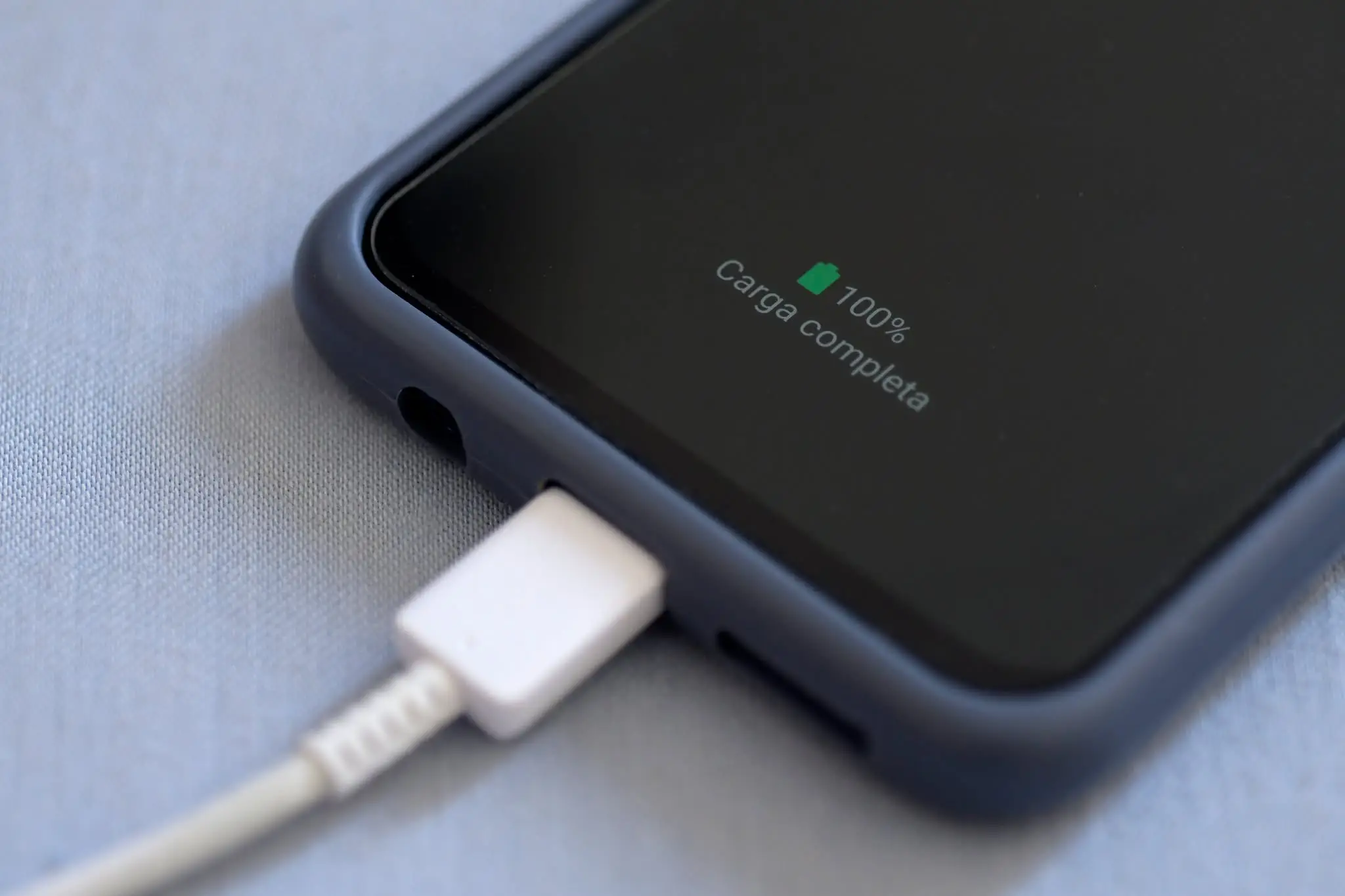 Does charging your phone to 100% ruin its battery? (Getty stock images)